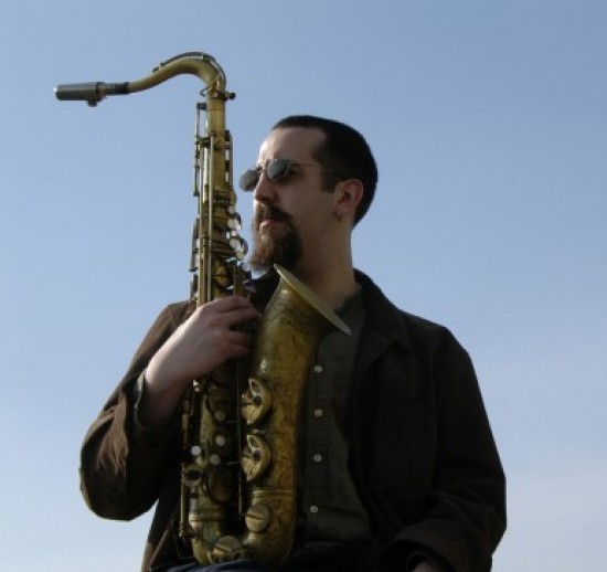Adam-Niewood-saxophonist